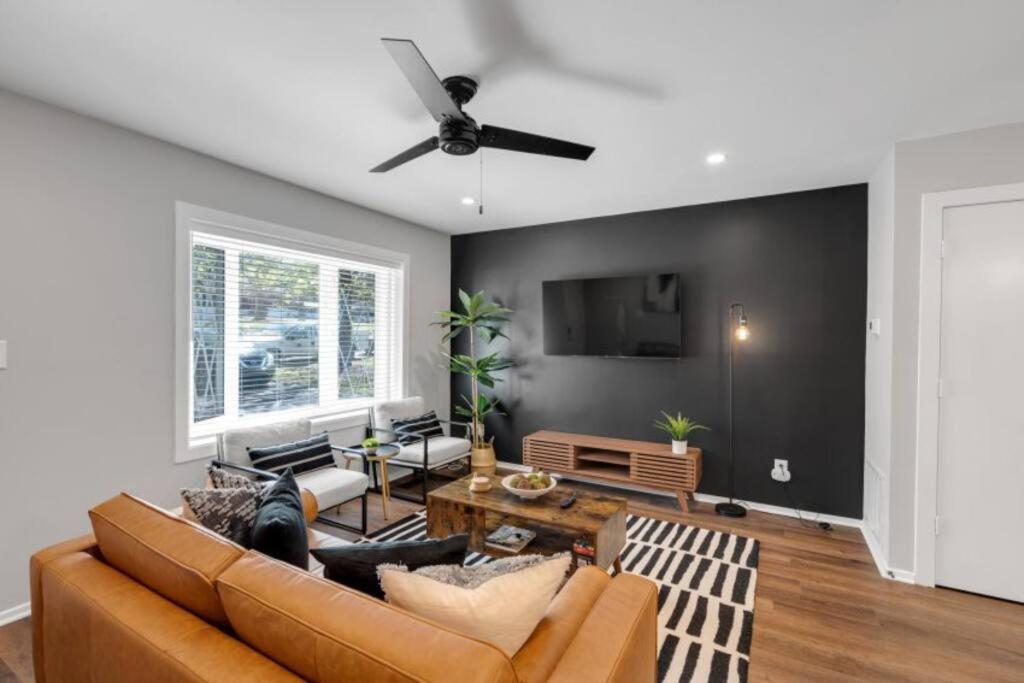 Casa de férias 3 Mi To City & Pet Friendly & Quiet Neighborhood